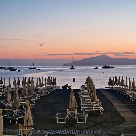 Suite Hotel Nettuno Sestri Levante Esterno foto