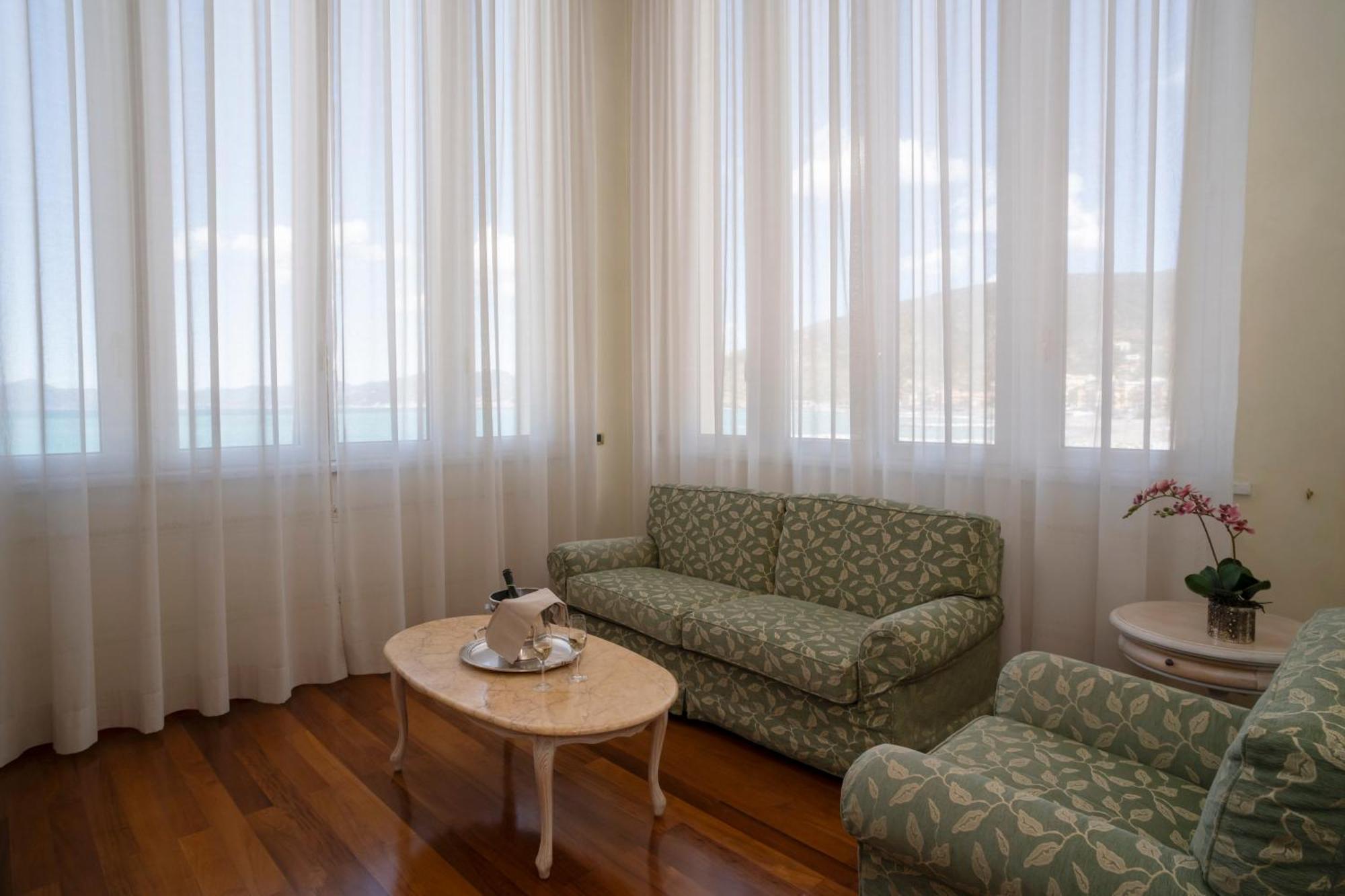 Suite Hotel Nettuno Sestri Levante Esterno foto